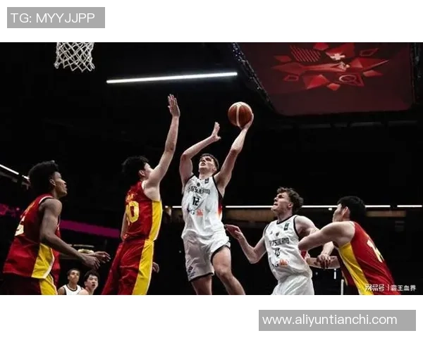 中国男篮爆冷战胜美国队 逆袭晋级世界大学生篮球赛四强